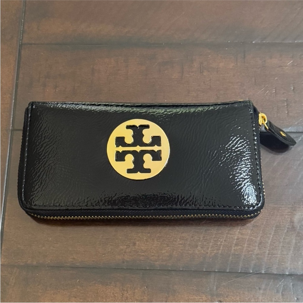 Vintage Tory Burch Black Vinyl Wallet/Wristlet
